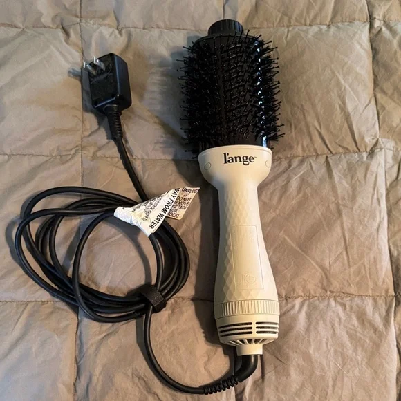 L’ange Le Volume Brush Dryer in Shadow - Picture 2 of 7